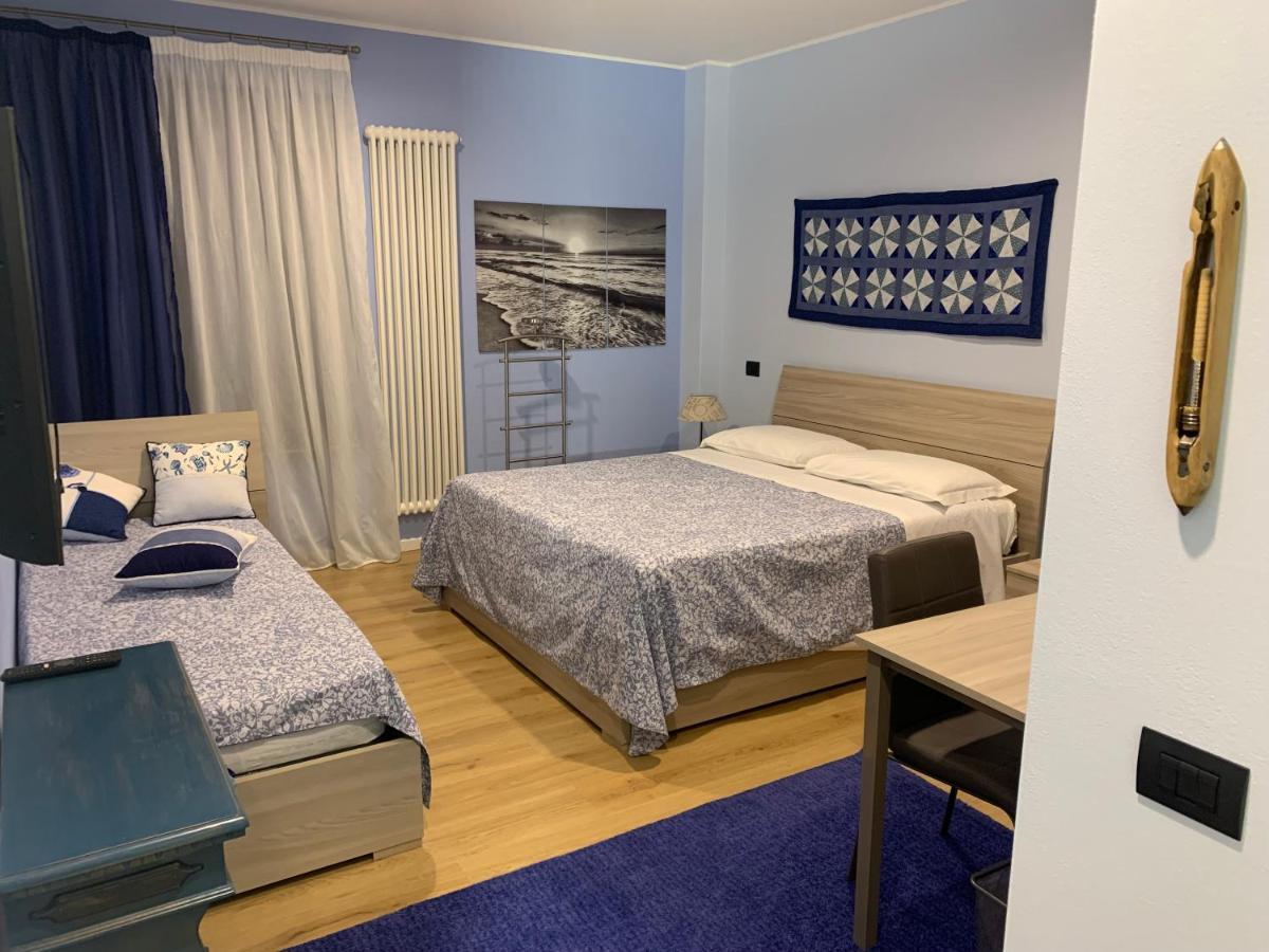 Bed & Breakfast Indi Thelar Villa Guardia Exteriör bild