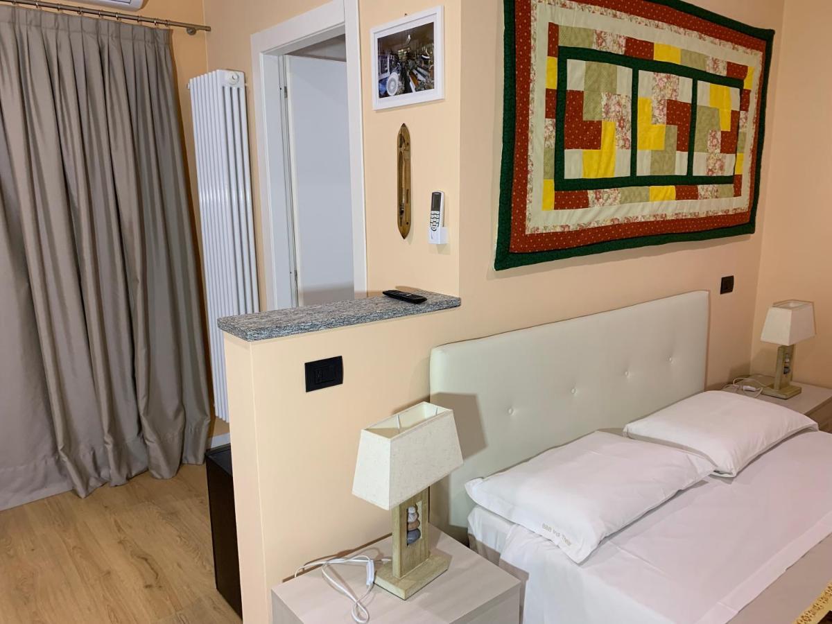 Bed & Breakfast Indi Thelar Villa Guardia Exteriör bild